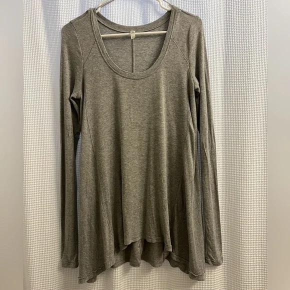 Free People Flowy January Top in Heather Gray Size M - Picture 5 of 9